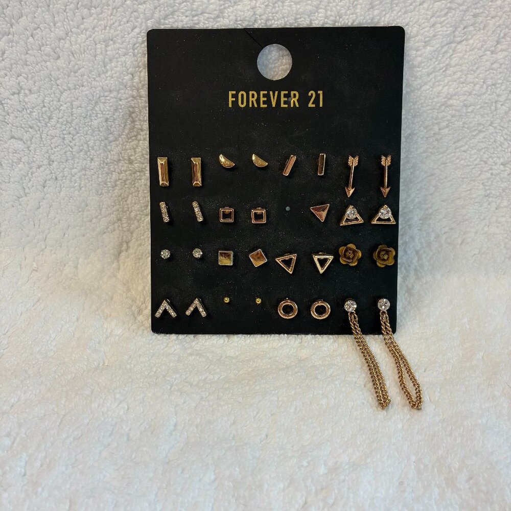 Forever 21 Mulit-Pair of Earrings Jewelry